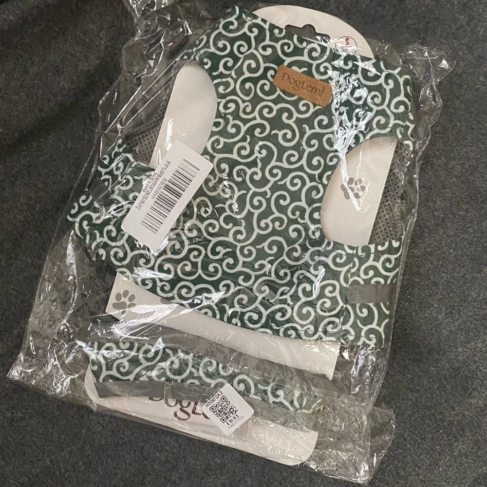 Cat Harness and Leash NWT